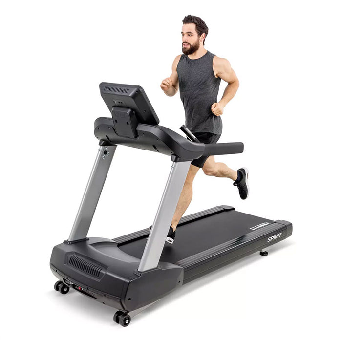 man running on Spirit Fitness CT800 Treadmill